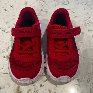 Toddler Under Armor Sneakers, red. C6.